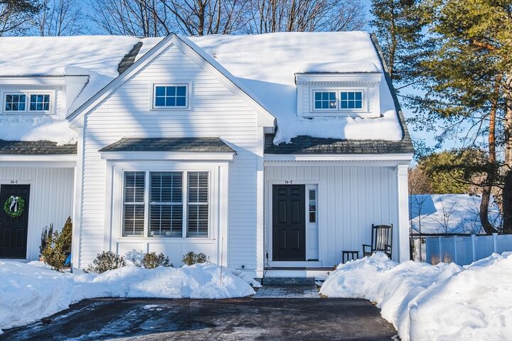 Property Photo:  14 Robinson Road 2  MA 01460 