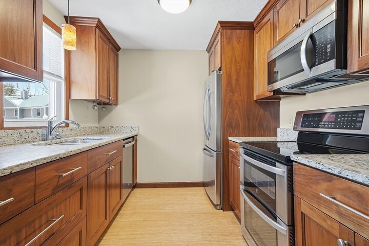 Property Photo:  193 Bayberry Hill Ln 193  MA 01453 