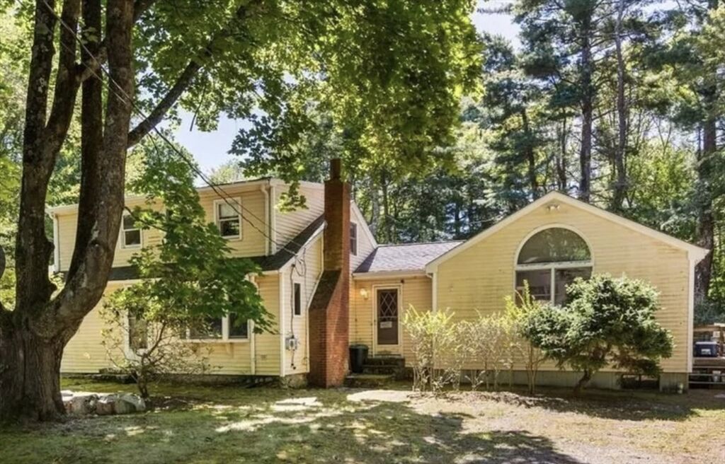 Property Photo: 627 First Parish Rd MA 02066