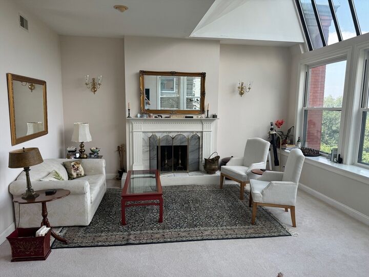 Property Photo:  132 Boylston St 5  MA 02116 