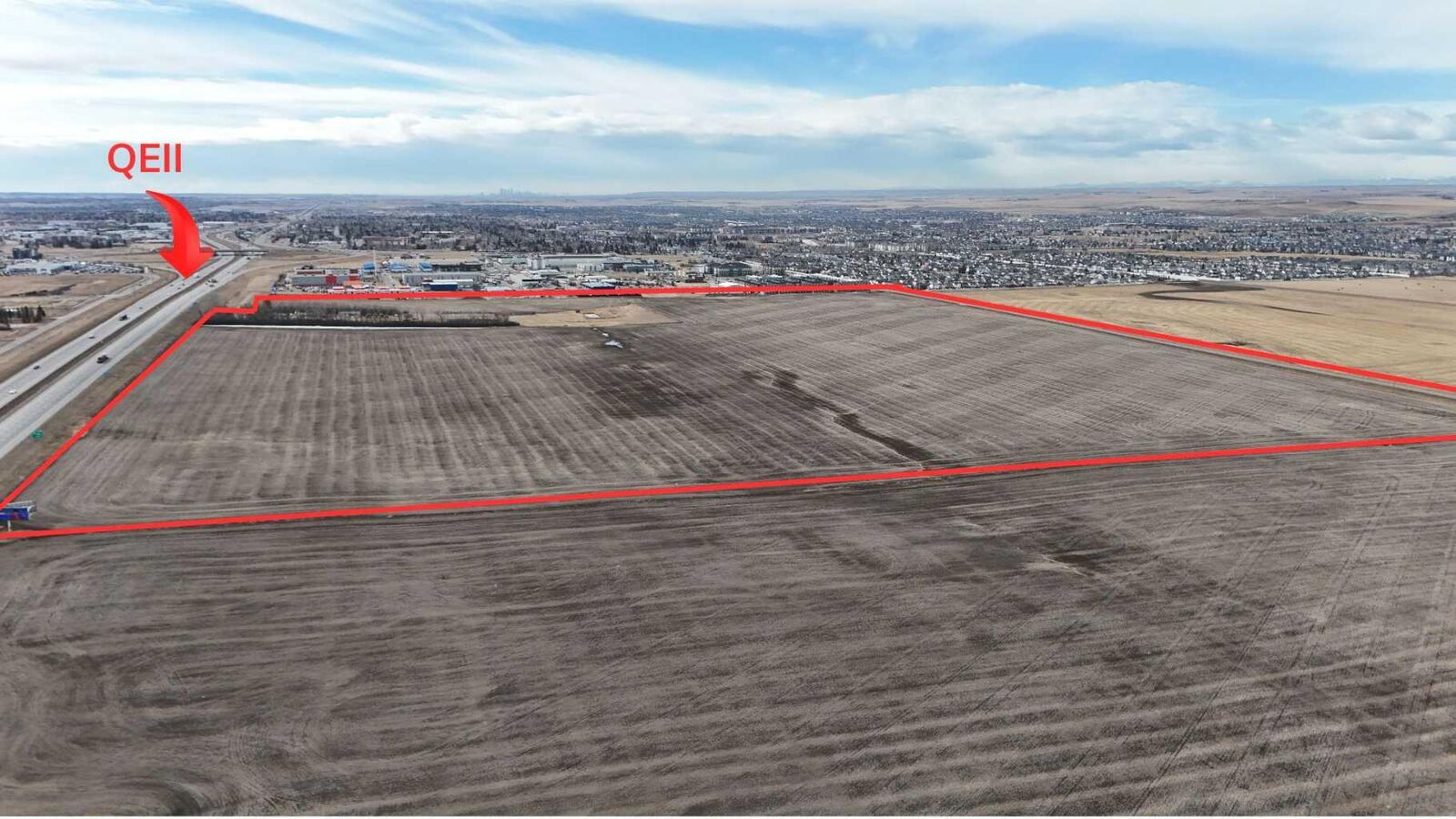 Property Photo: 272256 Dickson Stevenson Trail NE AB T4B 4T2