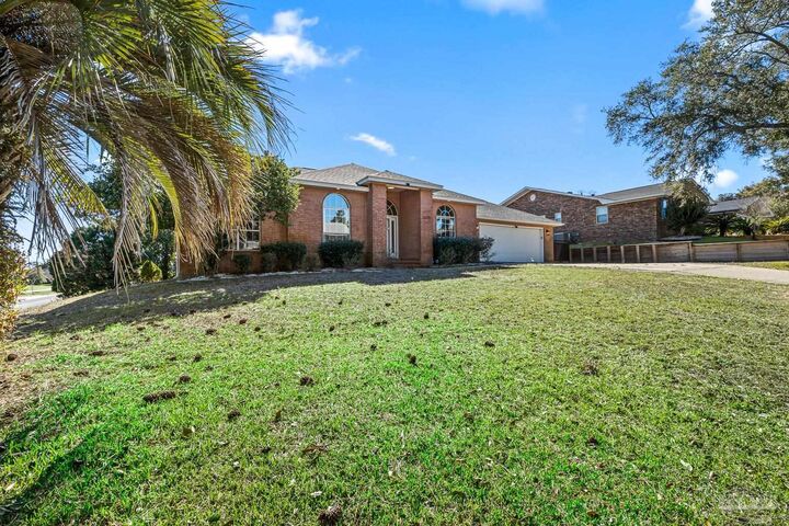 Property Photo:  3377 Crestview Ln  FL 32563 