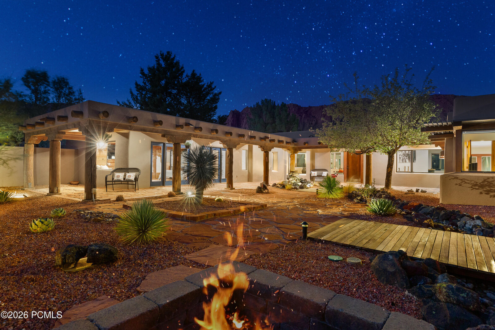 Property Photo:  1068 N Shonto Ridge Drive  UT 84738 