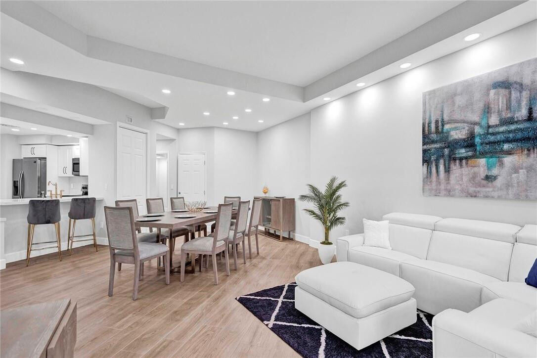 Property Photo:  7484 La Paz Boulevard 101  FL 33433 