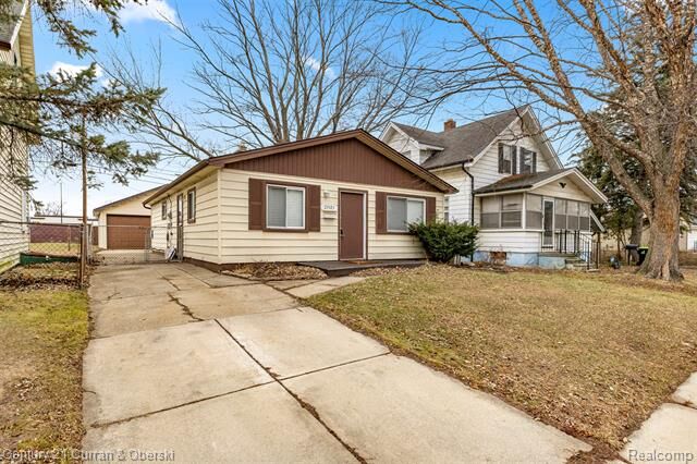 Property Photo:  27423 Groveland Street  MI 48071 