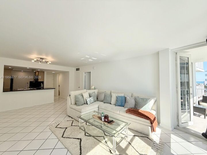 Property Photo:  1228 West Ave 1415  FL 33139 
