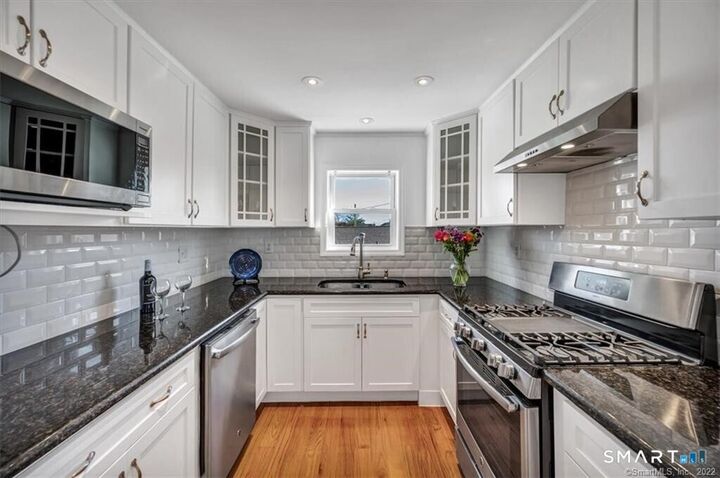 Property Photo:  216 Cosey Beach Avenue  CT 06512 