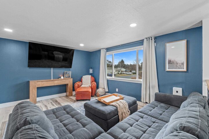 Property Photo:  3006 S Morrow Rd  WA 99216 