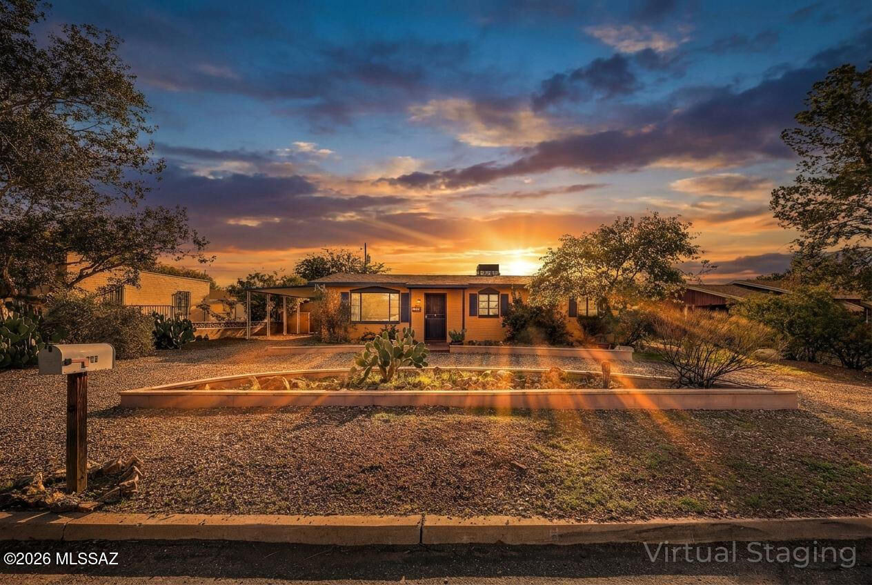 Property Photo:  702 N Irving Circle  AZ 85711 
