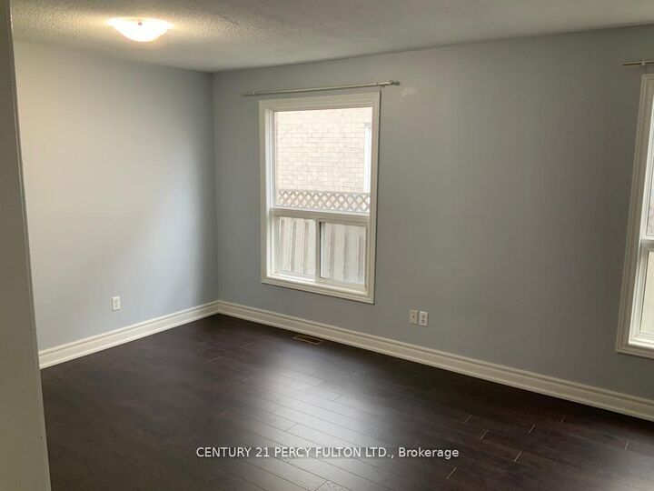 Property Photo:  41 Rosseter Road Main  ON L3S 2N1 