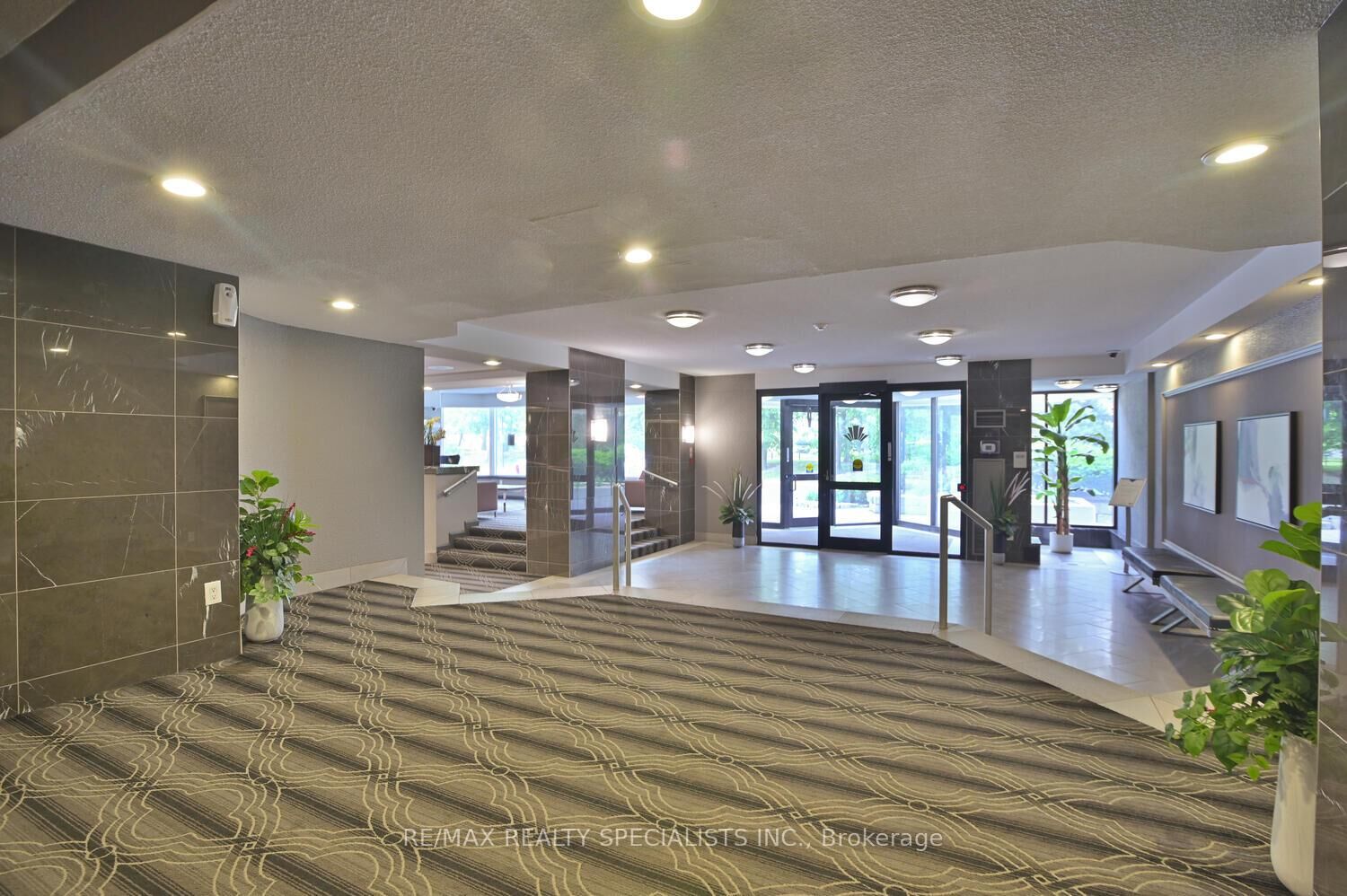 Property Photo: 8 Lisa Street 1901 ON L6T 4S6
