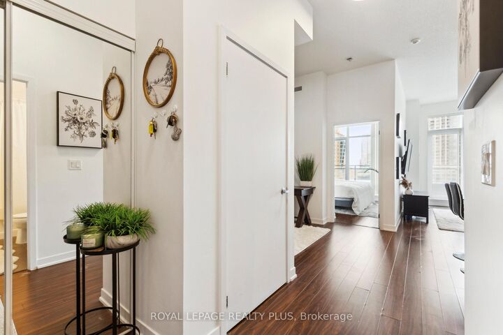 Property Photo: 365 Prince Of Wales Drive 603 ON L5B 0G6
