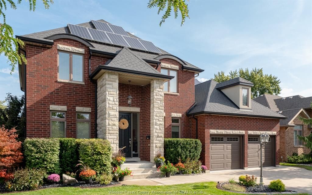 Property Photo: 425 Superior Street ON N9J 3Z5