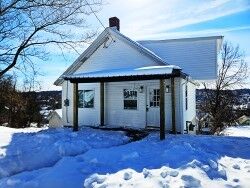 Property Photo:  806 Ridge Ave  PA 15644 