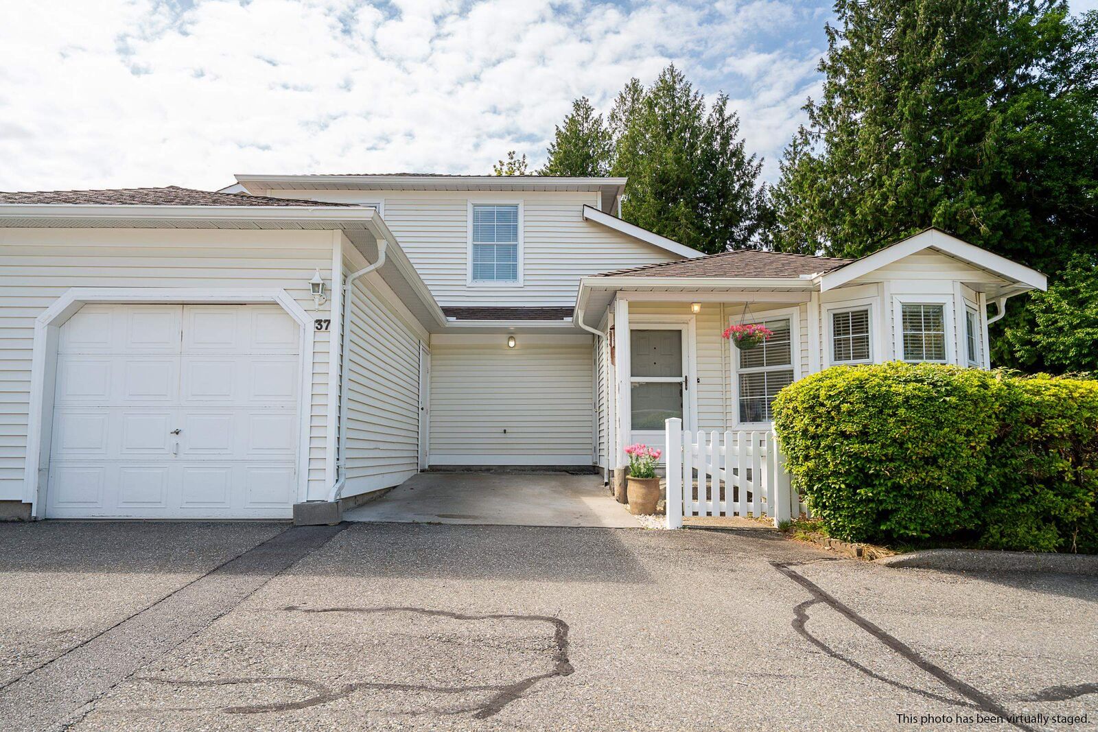 Property Photo: 6537 138 Street 37 BC V3W 0C4