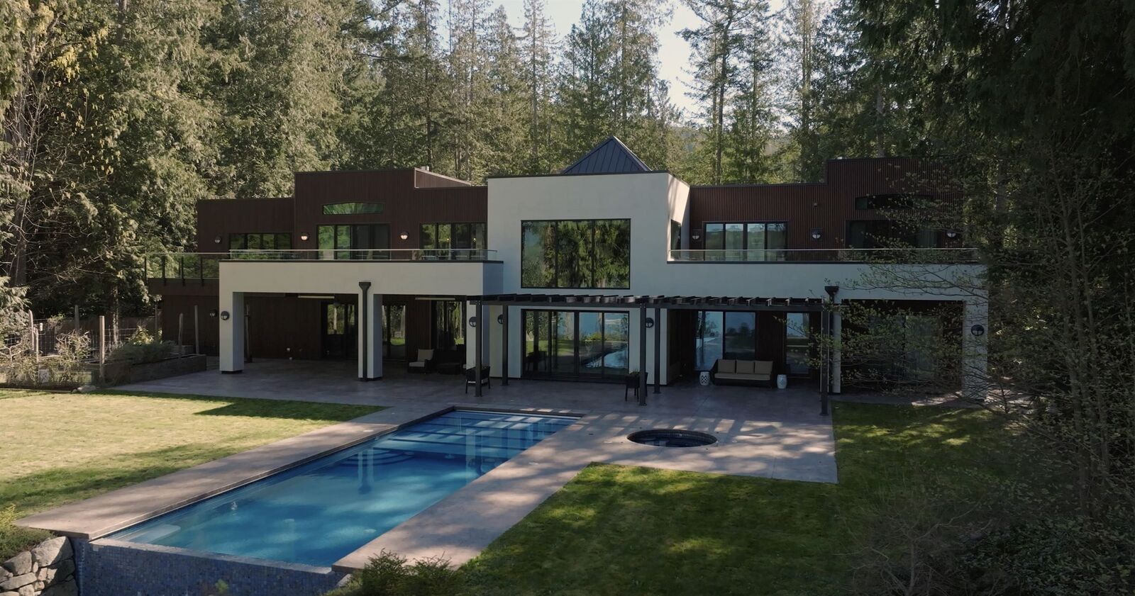 Property Photo: 6119 Sechelt Inlet Road BC V7Z 0P5