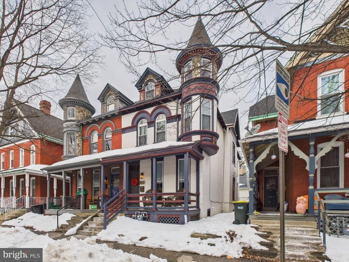 Property Photo:  305 W Lemon Street  PA 17603 