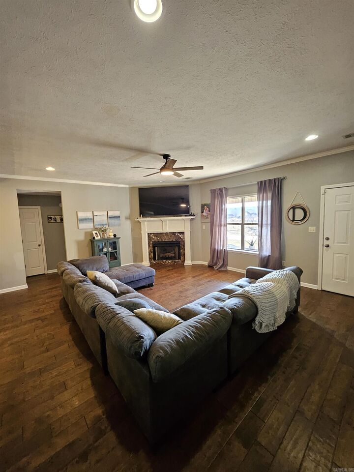 Property Photo:  19 Alfred Cove  AR 72034 