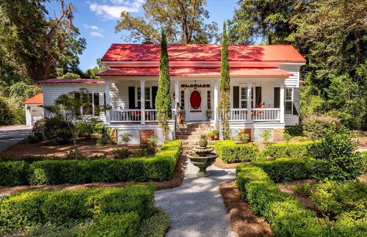 Property Photo:  1303 Wichman Street  SC 29488 