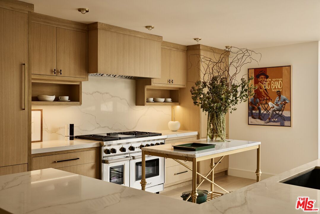 Property Photo: 211 S Spalding Dr CA 90212