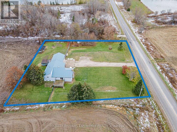 Property Photo:  2717 3/4 Side Road Sunnidale  ON L0M 1N0 