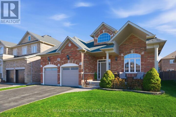 Property Photo:  1737 Clearbrook Drive  ON L1K 0C3 