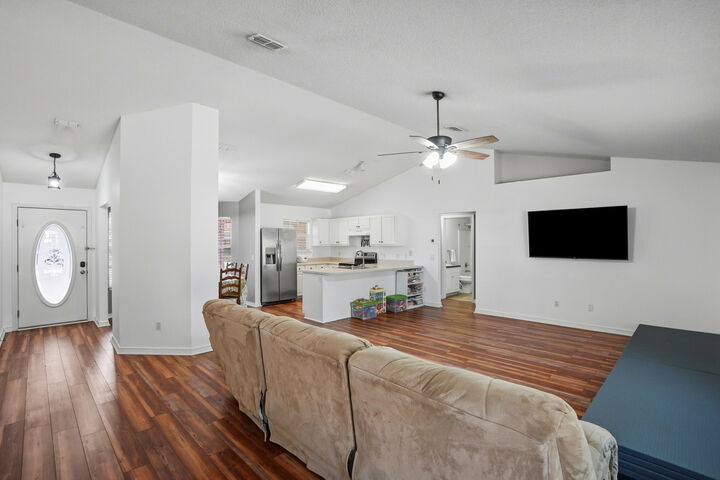 Property Photo: 2091 Alfred Boulevard FL 32566