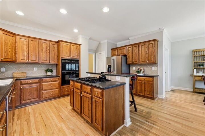 Property Photo:  7790 Georgetown Chase  GA 30075 