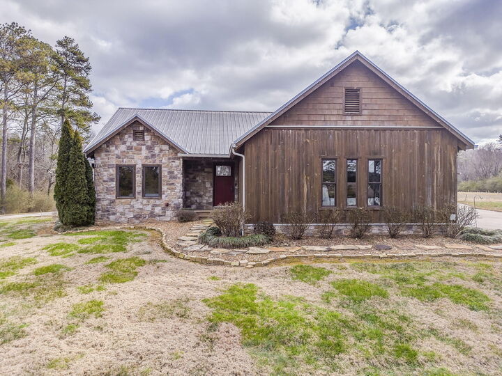 Property Photo:  3275 Tunnel Hill Rd Road  TN 37311 