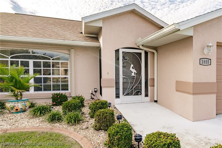 Property Photo:  1855 Evergreen Street  FL 33870 