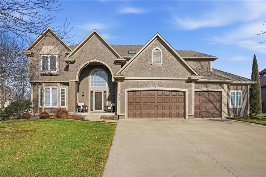 Property Photo:  707 NE Sundance Trail  MO 64086 