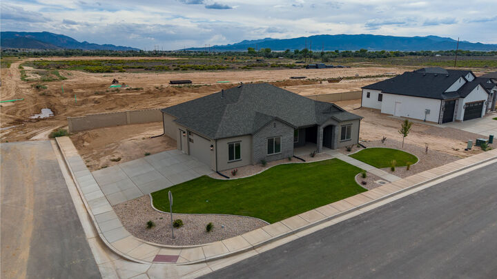 Property Photo:  4613 W 150 N Lot 204  UT 84720 