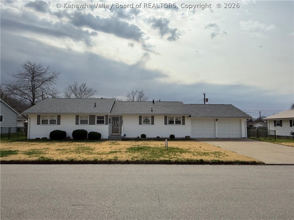 Property Photo:  806 Cherry Street  WV 26164 