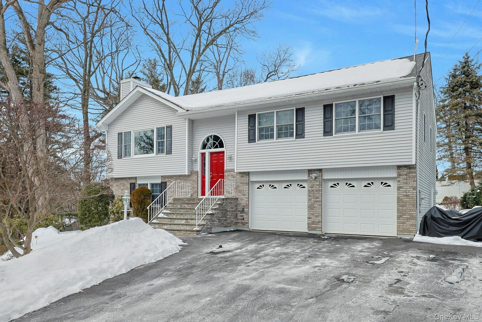 Property Photo:  31 W Linwood Street  NY 10595 