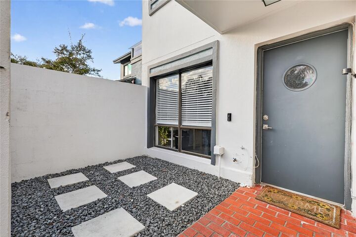 Property Photo:  4416 Dunwoody Place 9  FL 32808 