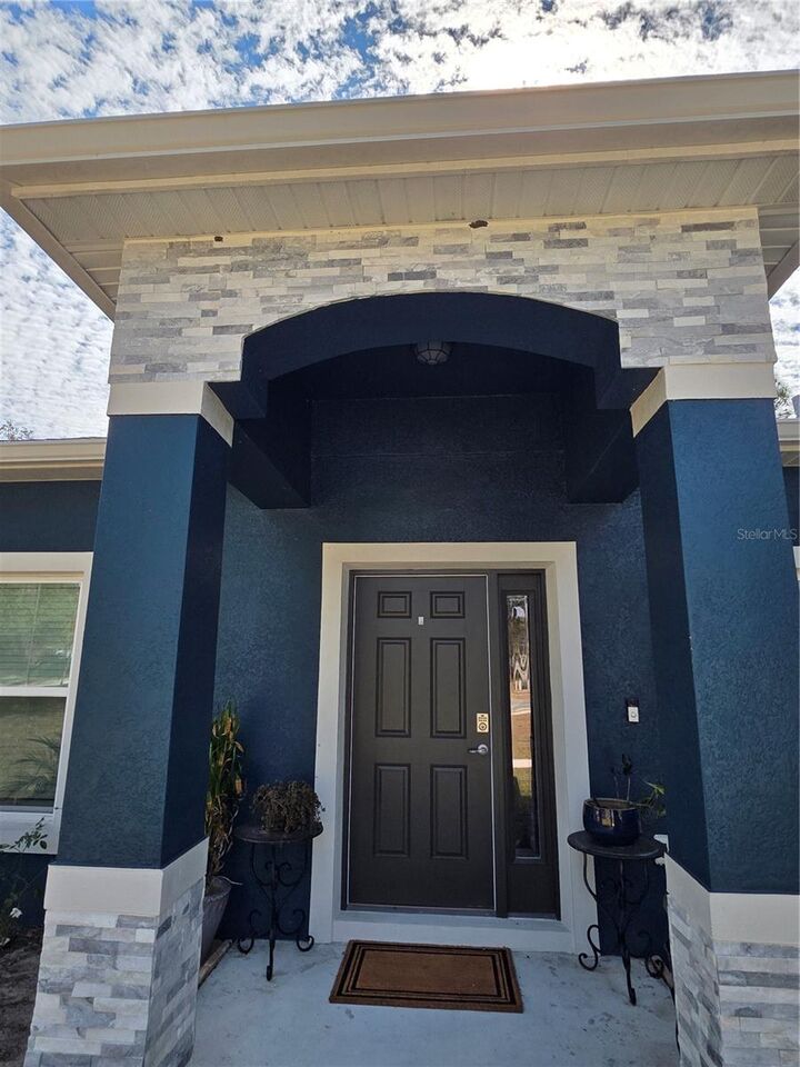 Property Photo:  1013 Doyle Road  FL 32725 