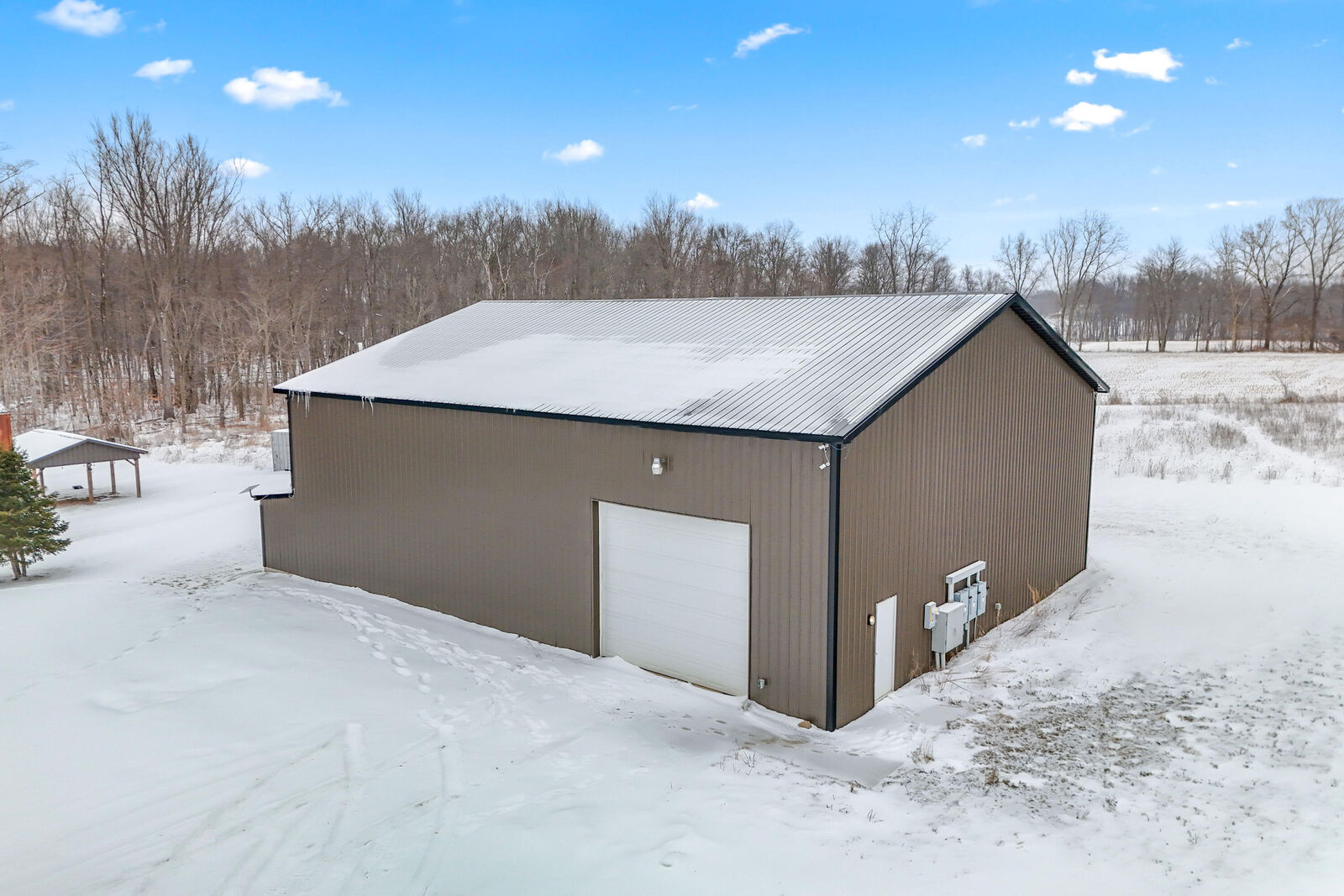 Property Photo:  9055 Kellogg Drive  MI 49274 