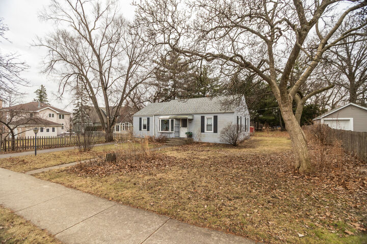 Property Photo: 105 Traube Avenue IL 60515