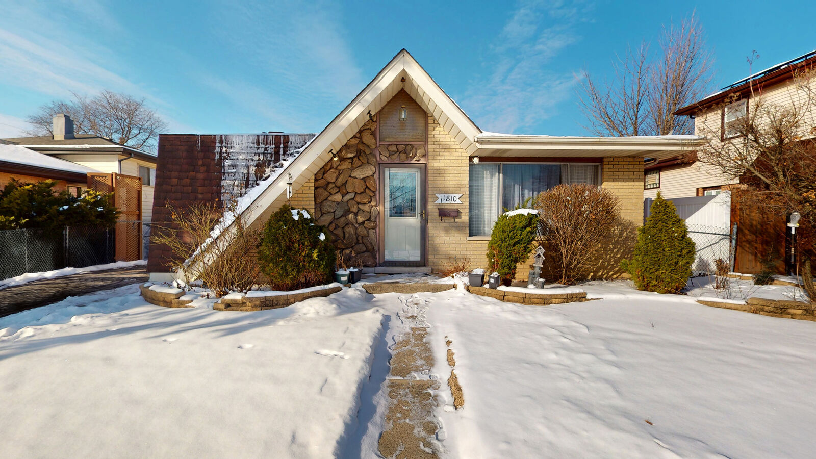 Property Photo:  11810 S Rosemary Lane  IL 60803 