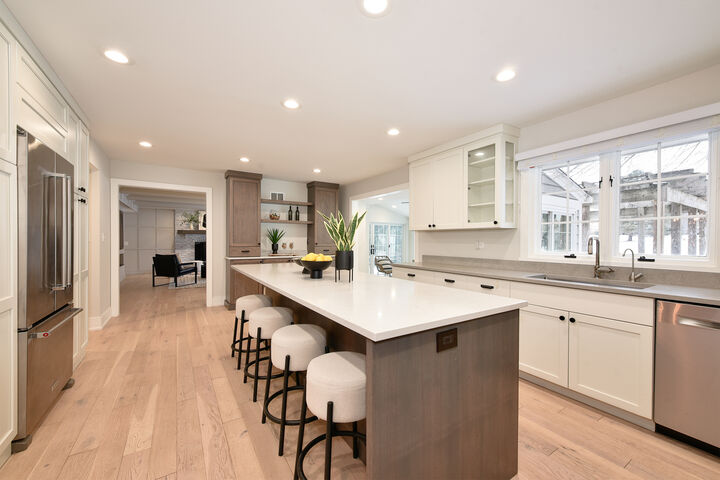 Property Photo: 688 Thompsons Way IL 60067