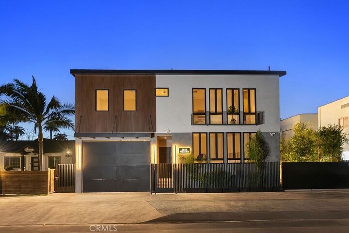 Property Photo:  2619 S Rimpau Blvd  CA 90016 