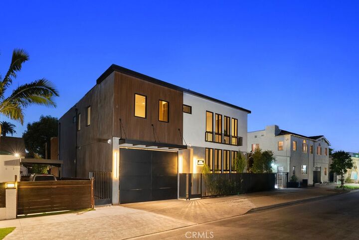 Property Photo:  2619 S Rimpau Blvd  CA 90016 