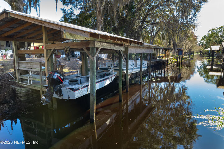 Property Photo: 117 Jill Lane FL 32189
