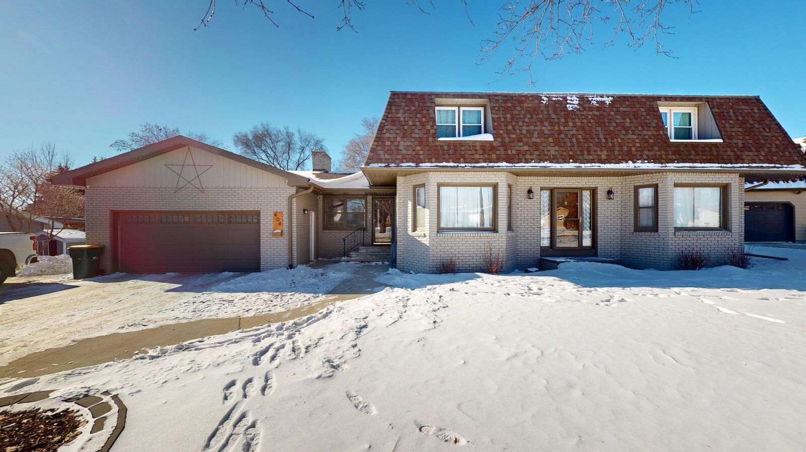 Property Photo:  404 Garden Road  MN 56007 