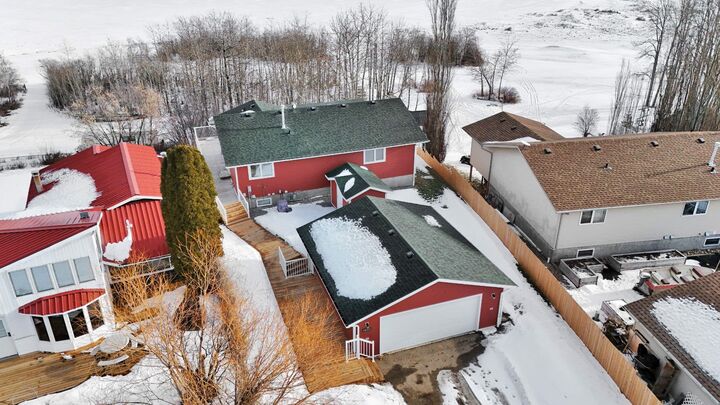 Property Photo: 43A Sands Street AB T0C 3B0