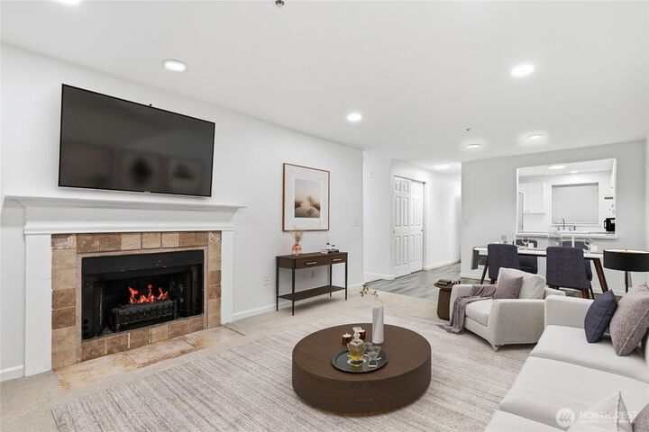 Property Photo:  23321  Cedar Way J204  WA 98043 