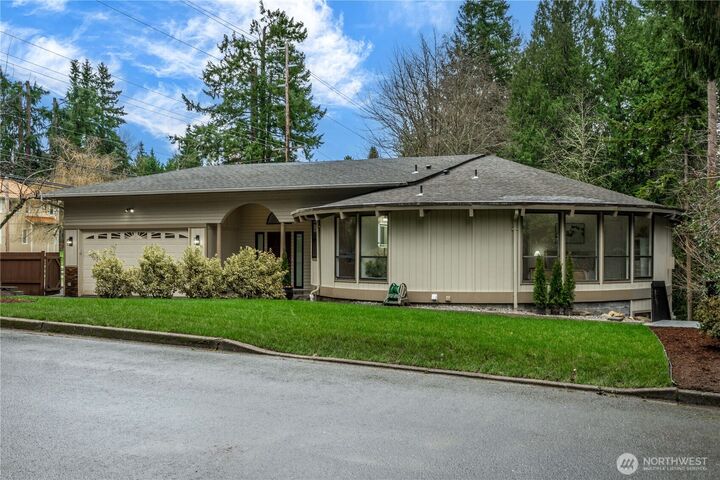 Property Photo:  20709 NE 79th Street  WA 98053 