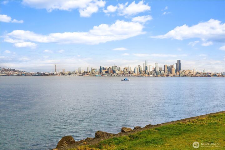 Property Photo:  1100  Alki Avenue SW  WA 98116 
