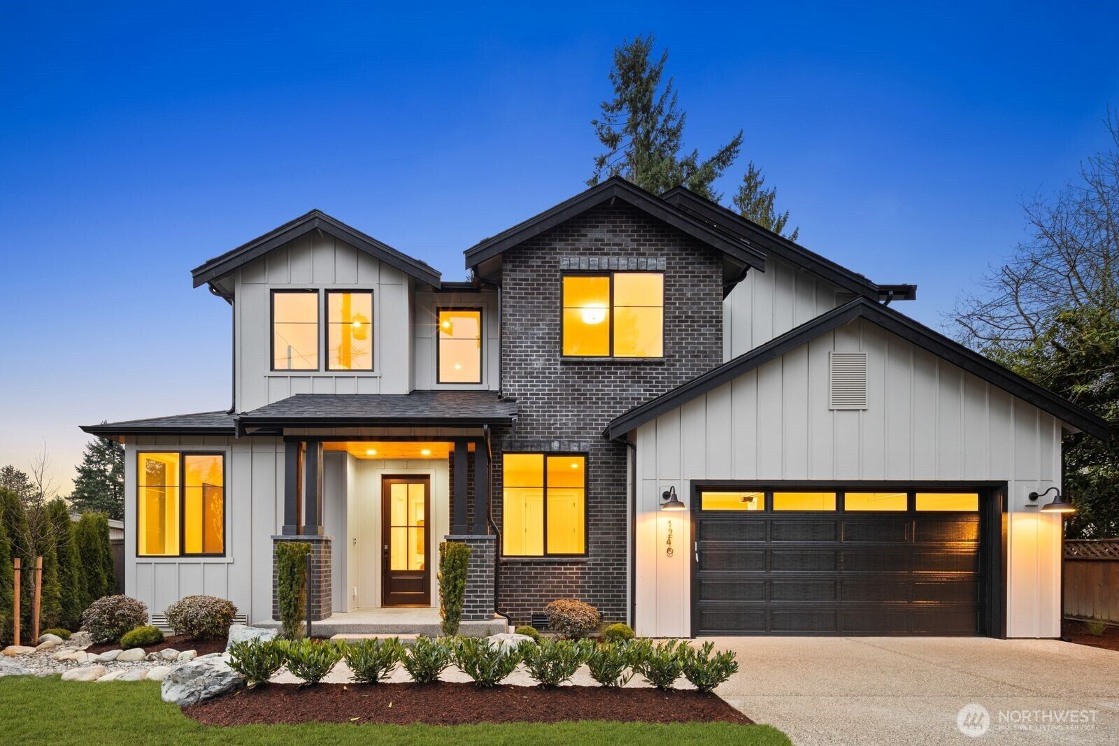 Property Photo:  1246  169th Pl NE  WA 98008 