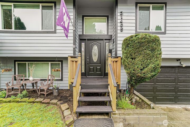 Property Photo:  31405  32nd Avenue SW  WA 98023 